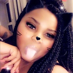 Meet your Posher, Crystal